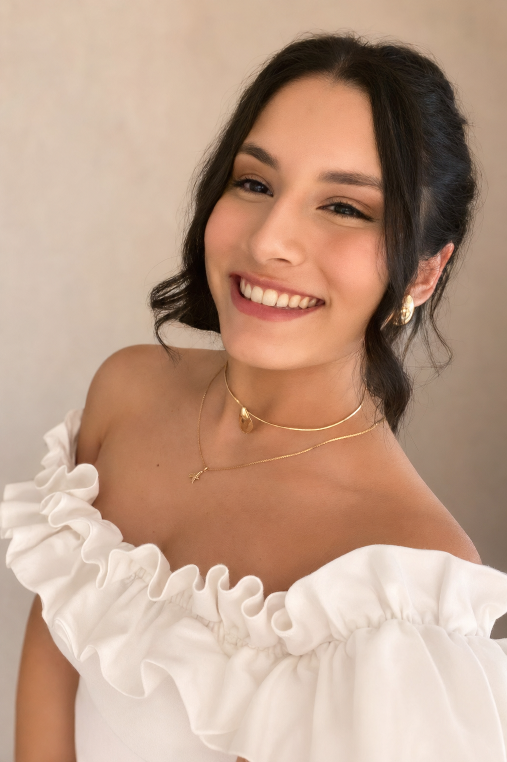 Rafaela Beatriz sorrindo, designer responsável pelos projetos apresentados